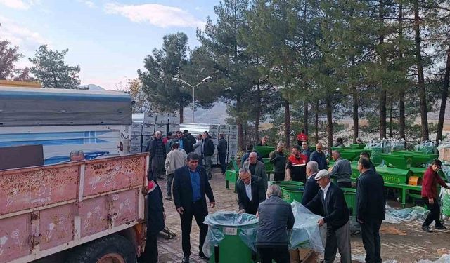 Gölbaşı’nda çiftçilere makine ve ekipman desteği