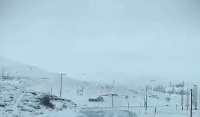 Sürücülere Uyarı! Sincik-Malatya yolunda kar yağışı etkili oluyor