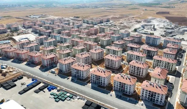 Deprem Bölgesi Konutları Bitti! Bakan Kurum’dan 500 Bin Konut Açıklaması