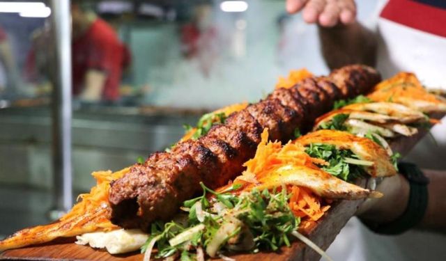 Malatya Kayısısı, Şimdi de Adana'daki Kebapçıları Üzdü!