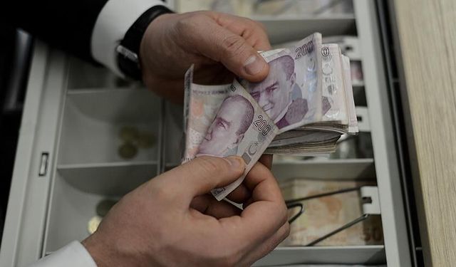 Yargıtay’dan nafaka kararı: Eşlerin geliri denkse ne olacak?