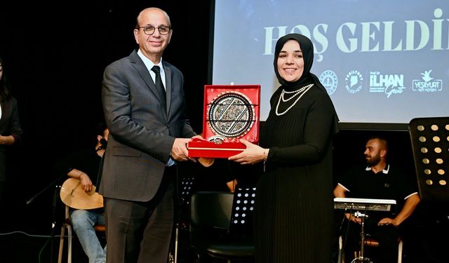 Şiir ve Müzik Dinletisi Sanatseverlerden Yoğun İlgi Gördü