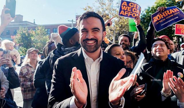 New York’un İlk Müslüman Belediye Başkanı: Zohran Mamdani Tarih Yazdı!