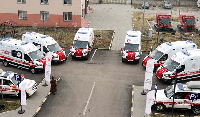 Ağrı'da sağlık ekipleri zorlu kış şartlarında hastalara ulaşmak için göreve hazır