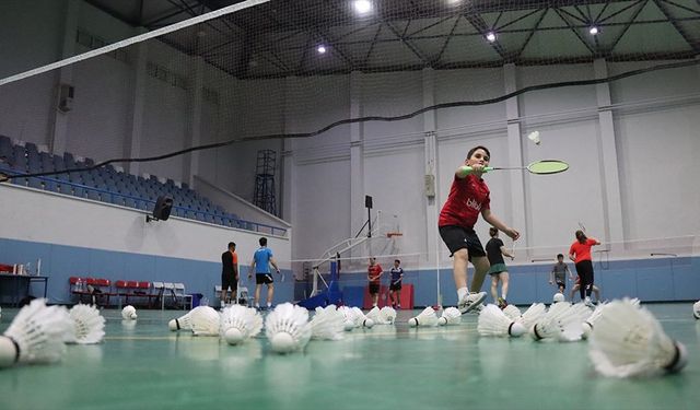 Erzincan, yetiştirdiği milli sporcularla badmintondaki başarı çıtasını yükseltiyor