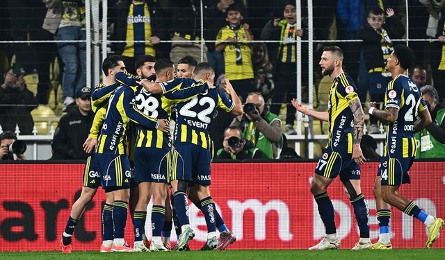 Fenerbahçe, futbolda 2025'i kupasız geçti