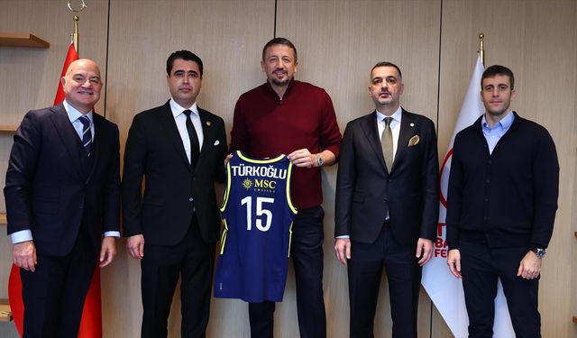 Fenerbahçe'den TBF Başkanı Hidayet Türkoğlu'na ziyaret