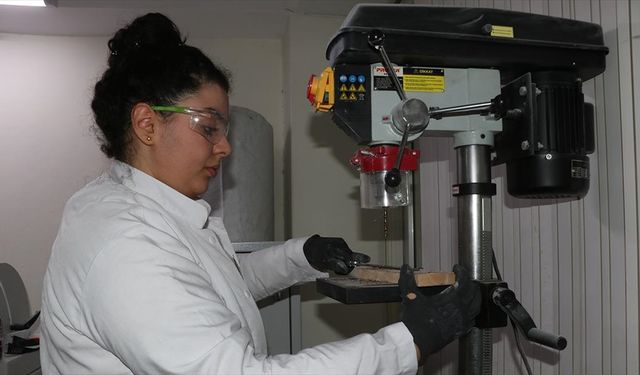 Gaziantepli genç kadın, ürettiği ortez ve protezlerle engellilerin yaşamını değiştiriyor