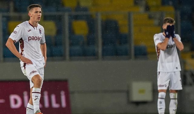 Trabzonspor 'yenilmezlik serilerini' yeni yıla taşıyamadı