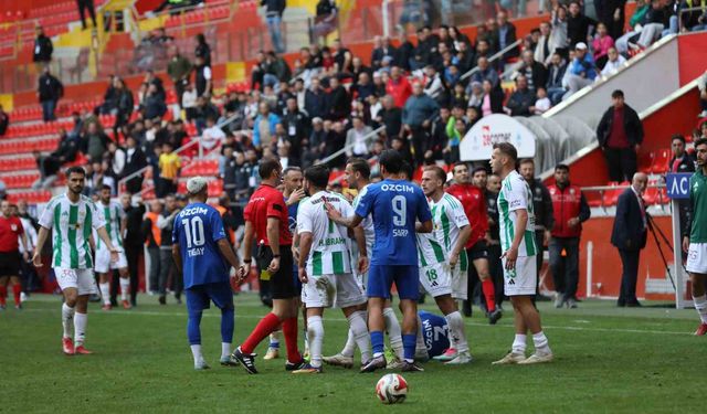 Erciyes 38 FK'ya 15 maçta 1 kırmızı 42 sarı kart