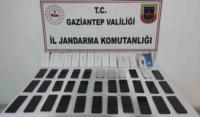 Gaziantep'te 800 bin TL değerinde kaçak telefon ele geçirildi