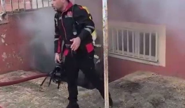 Okulun bodrum katında korkutan yangın