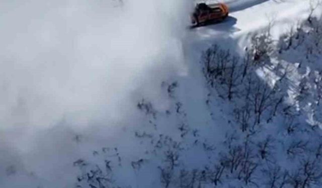 Tunceli'de 135 köy yolu ulaşıma kapandı, ekiplerin çalışması sürüyor