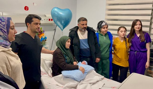 Yeni Yılın İlk Sevinci Hastanede Yaşandı: Malatya’da 00.08 Mucizesi