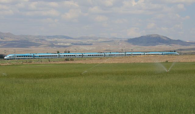 Türkiye'nin demir yolu yatırımları için 261 milyar liradan fazla bütçe ayrıldı