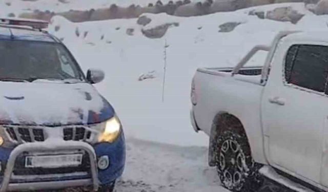 Adıyaman'da dağda mahsur kalan iki çoban ve 800 küçükbaş hayvan kurtarıldı