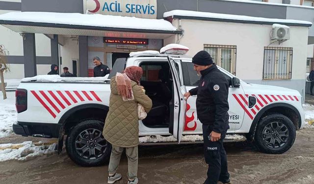 Kahta'da sıcak yemek, çorba ve ekmek dağıtımı