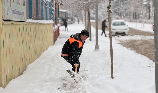 Malatya rekor kırdı: Kar yüksekliği 30 cm’ye ulaştı!