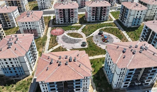 TOKİ kura sonuçları il il açıklandı! 50 ilde 177 bin konutun sahibi belli oldu