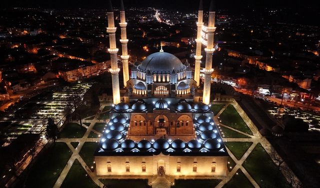 Bilim Kurulu Denetiminde Yenilendi: Selimiye Camii Yeniden İbadete Açıldı
