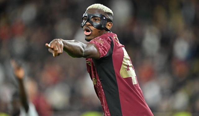 Osimhen, Şampiyonlar Ligi'nde haftanın oyuncusu ödülüne aday gösterildi