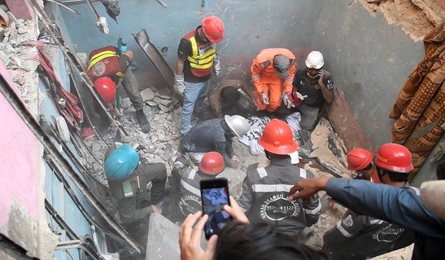 Pakistan'da apartmanda meydana gelen patlamada 16 kişi hayatını kaybetti