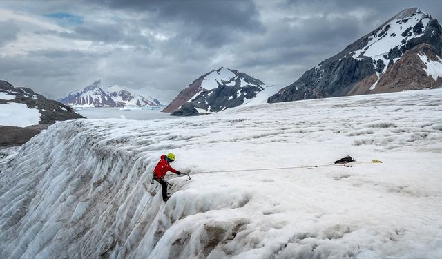 Türk bilim insanlarından Antarktika'da iklim değişikliğine farkındalık vurgusu