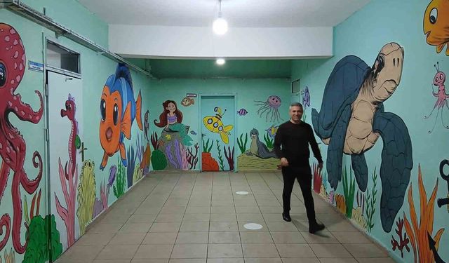 Adıyaman Besni'de öğretmenler okulu sanat galerisine dönüştürdü