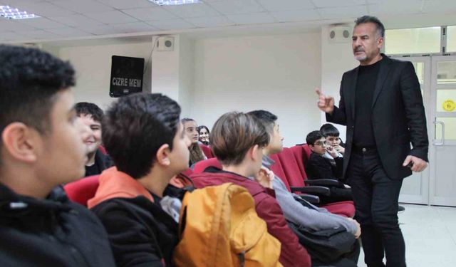 Cizre'de LGS adaylarına 'şafak' desteği