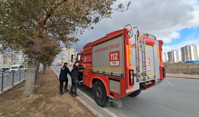 Kayseri'de kuvvetli rüzgarın bilançosu: itfaiye 32 olaya müdahale etti