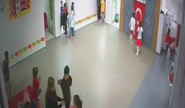 Kayseri'de Minik öğrencilerin bayrak hassasiyeti duygulandırdı