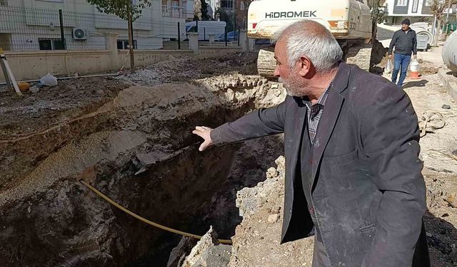 Şanlıurfa'da göçük altında kalan 2 işçi kurtarıldı