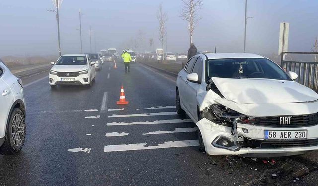 Sivas'ta buzlanma zincirleme kazaya neden oldu, çok sayıda araç birbirine girdi