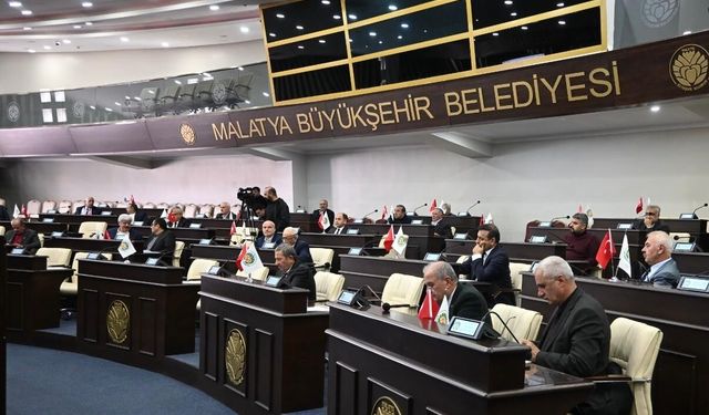 Malatya Meclisi Karıştı! Yazıhan Başkanı ile CHP'liler Arasında Sert Tartışma
