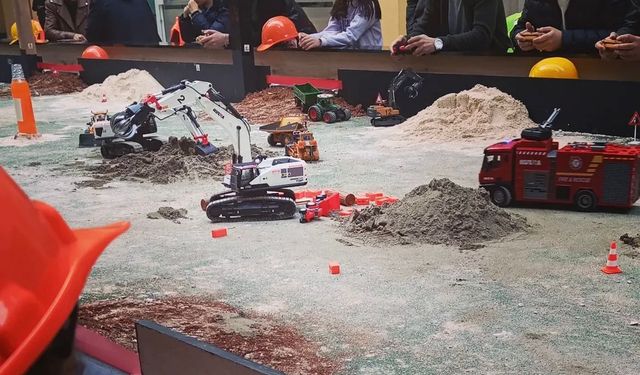 Deprem Şehrinde Şantiye Bu Kez Eğlence İçin Kuruldu