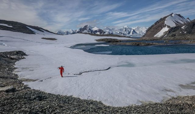 Antarktika'da göl ve deniz ekosistemleri üzerine çok disiplinli çalışma