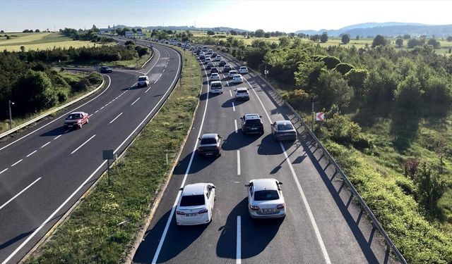 Bayramda Yola Çıkacak Sürücülere Araç Bakımı Uyarısı