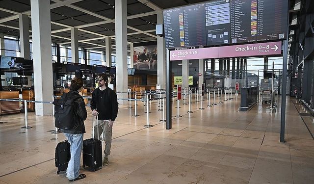 Berlin Havalimanı'nda Grev Krizi: 57 Bin Yolcu Mağdur!