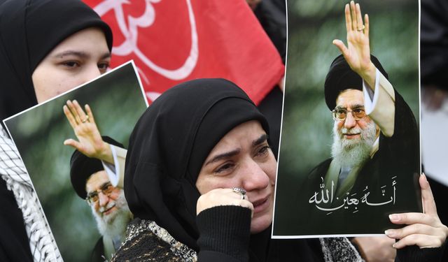 İran’da Hamaney Törenleri Başlıyor: Uzmanlar Meclisi Gıyaben Toplanıyor