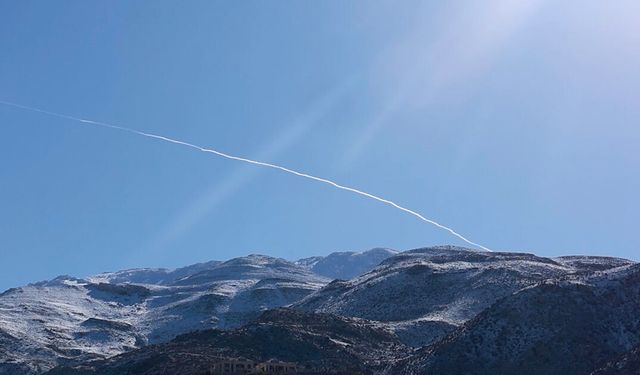 İsrail ordusu, Lübnan'a havadan ve denizden saldırılar düzenledi