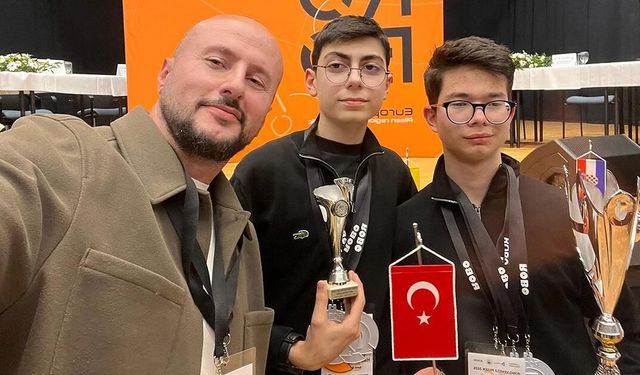 Lise Öğrencileri Robotik Yarışmasında Dünya İkincisi Oldu!