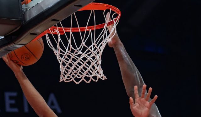 NBA’de Geceye Knicks Damga Vurdu, Spurs’un Rekor Serisi Bitti