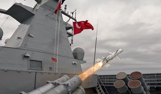 Yerli Füze ATMACA Gücünü Gösterdi: Tam İsabetli Atış