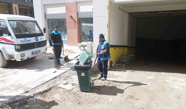 Akpınar Çarşısı’nda Teslimat Öncesi Temizlik Çalışması