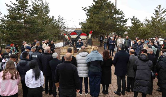 Âşık Veysel, 53. Ölüm Yılında Sivas’ta Anıldı