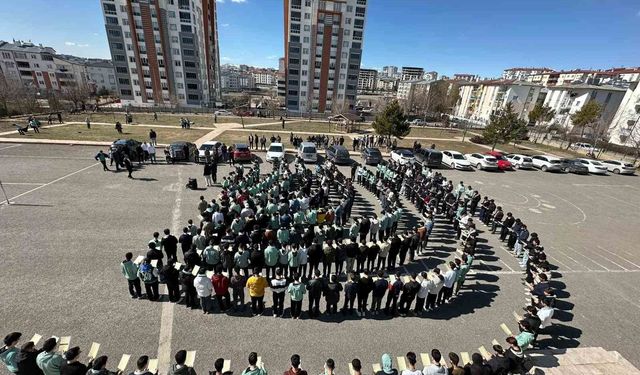 Bu Görüntüler Çok Konuşulur! Sivas’ta 302 Gençten Tek Yürek Hatim
