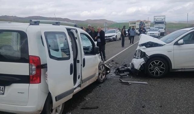 Diyarbakır'da Trafik Kazası Meydana Geldi: 6 Yaralı