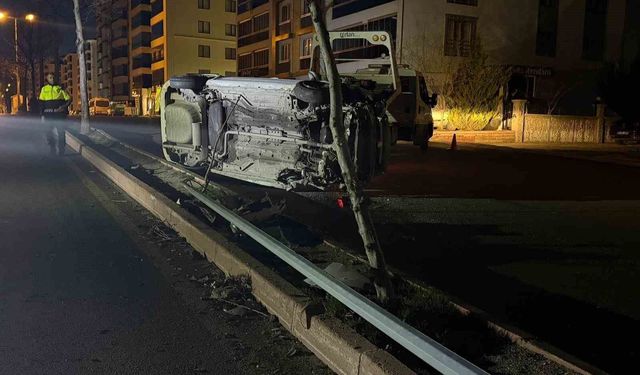 Elazığ Çayda Çıra Mahallesinde Otomobil Yan Yattı: 1 Yaralı