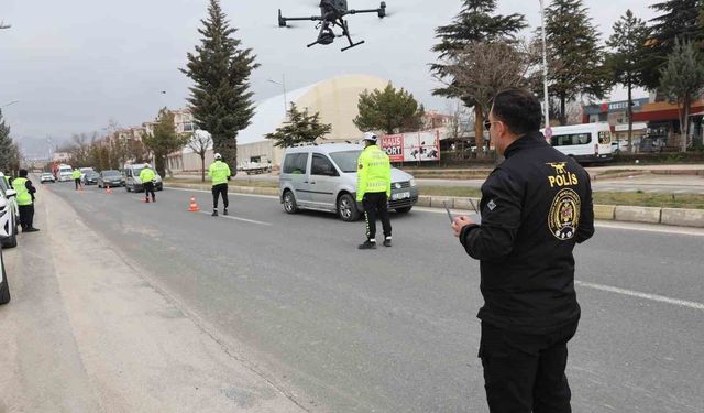 Elazığ’da Bayram Öncesi Sürücülere Şok! Dronla Tek Tek Tespit Edildiler