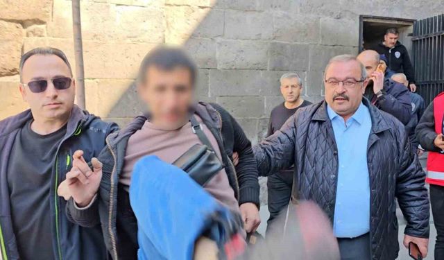 Kayseri’de İntihar Girişimi: İkna Edilen Şahıs Gazeteciye Saldırdı